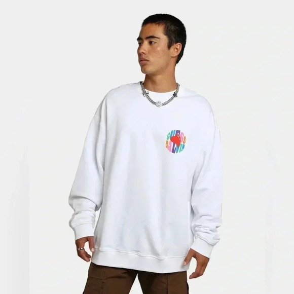 Guess x J Balvin Amor Crewneck Sweatshirt NWT - Picture 4 of 11